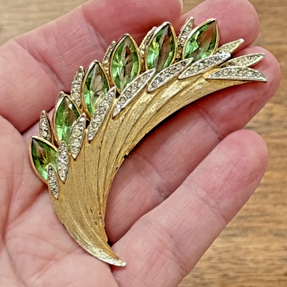 Vintage Vendome Brooch Light Green Crystal Rhinestones Bouquet of Flowers Pin - Picture 10 of 10